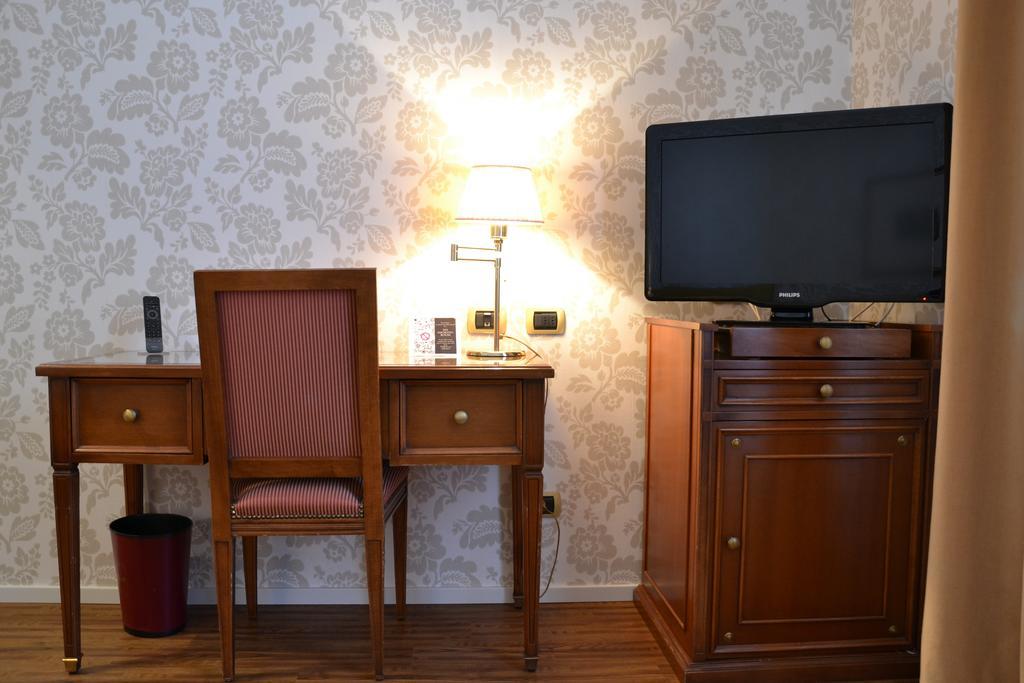 Albergo Alla Posta Trieste Extérieur photo